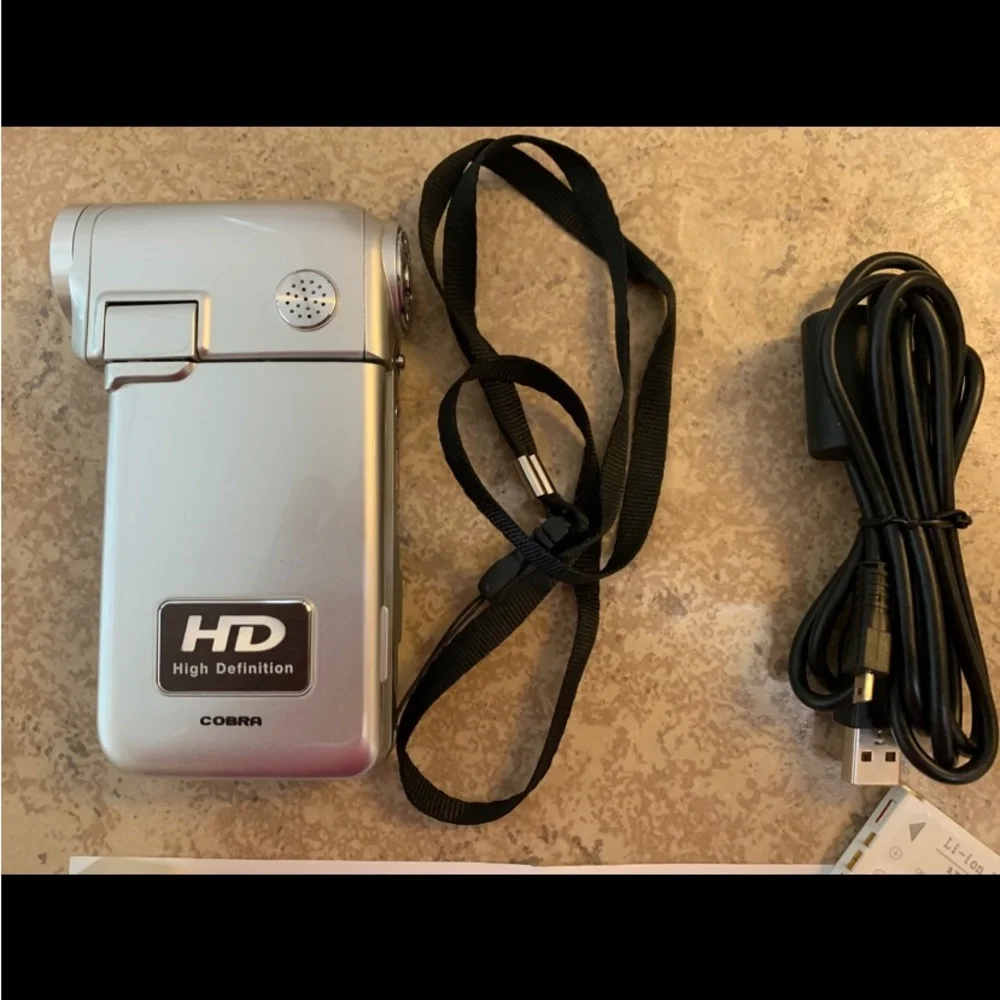 Cobra HDVC 5200 HD Digital Vídeo Camera. 34mb. Color: Silver
